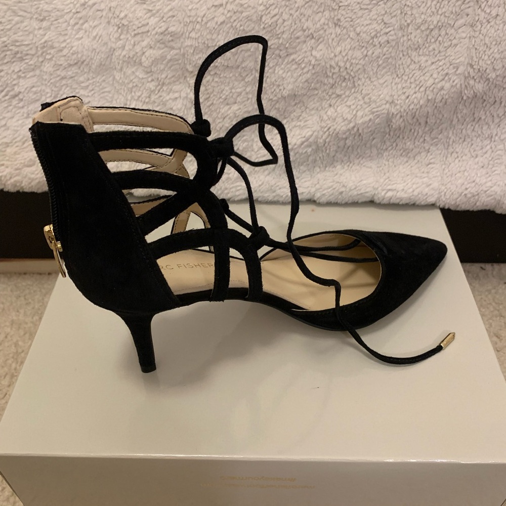 Marc Fisher Suede Heels 🖤 - Picture 7 of 7